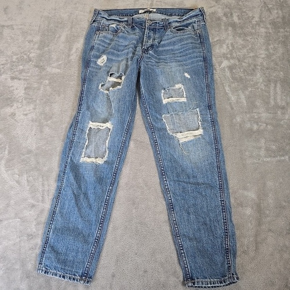 Hollister Boyfriend Jeans 9 W29 Medium Wash Low Rise Ripped Casual Grunge Street